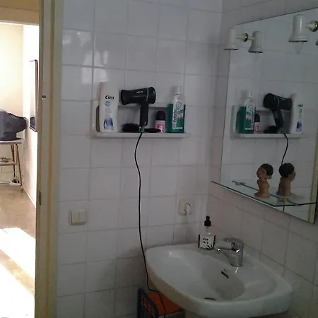 En Piso Amplio Y Luminoso En Donostia Alloggio in famiglia Pasajes Ancho